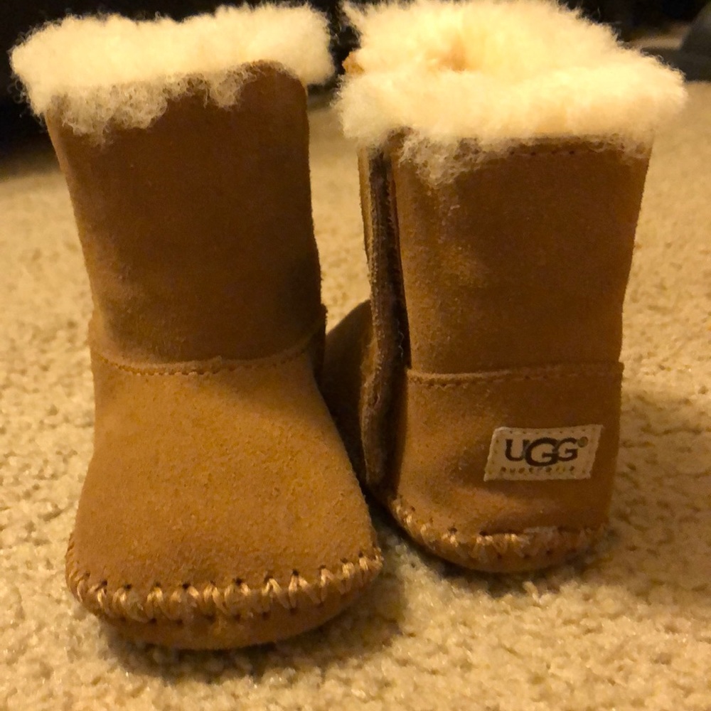 Infant Caden Ugg Booties size 2/3 (6-12 months)